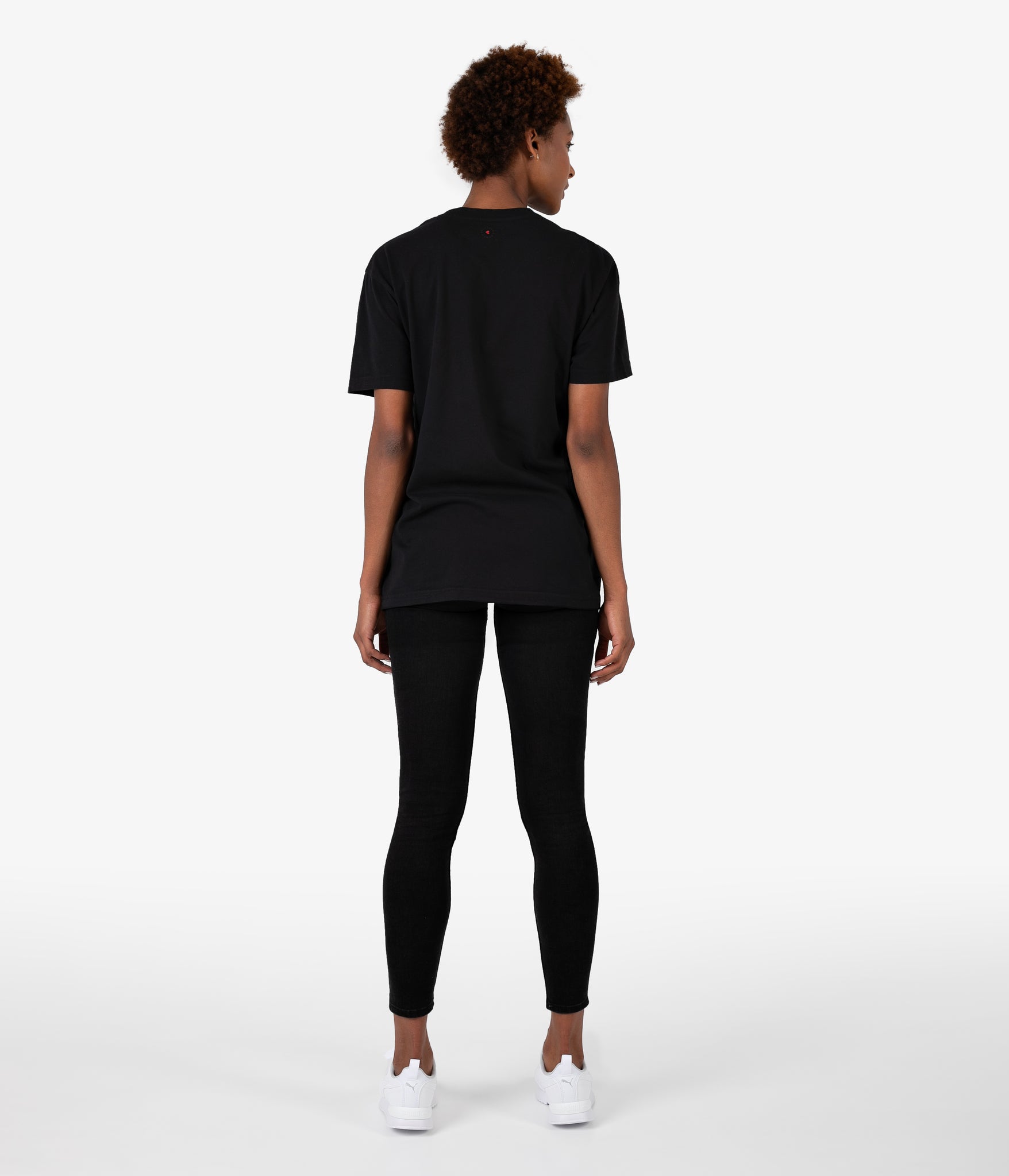 THE GRAPHIC T-SHIRT — PATCH BLACK